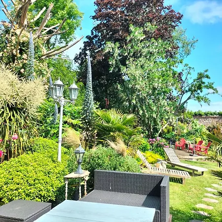 Le Patio Enchanteur & Gæstehus